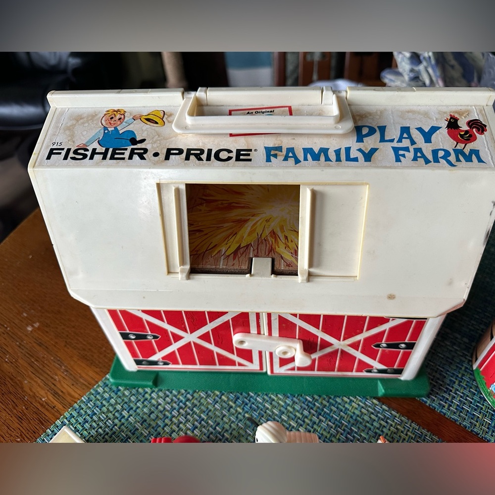 Vintage Fisher Price Play Family Farm #915, 1967 NY - Picture 5 of 9